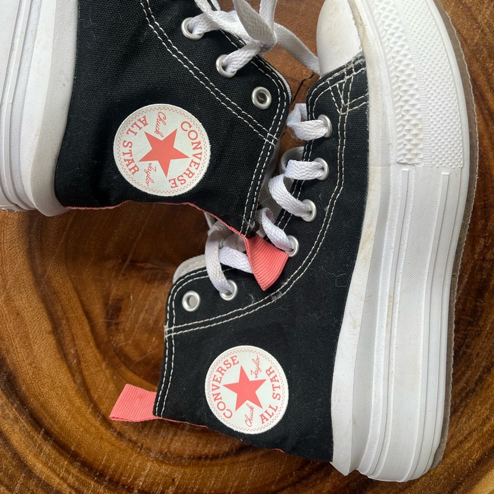 Girl’s Hightop Platform Converse